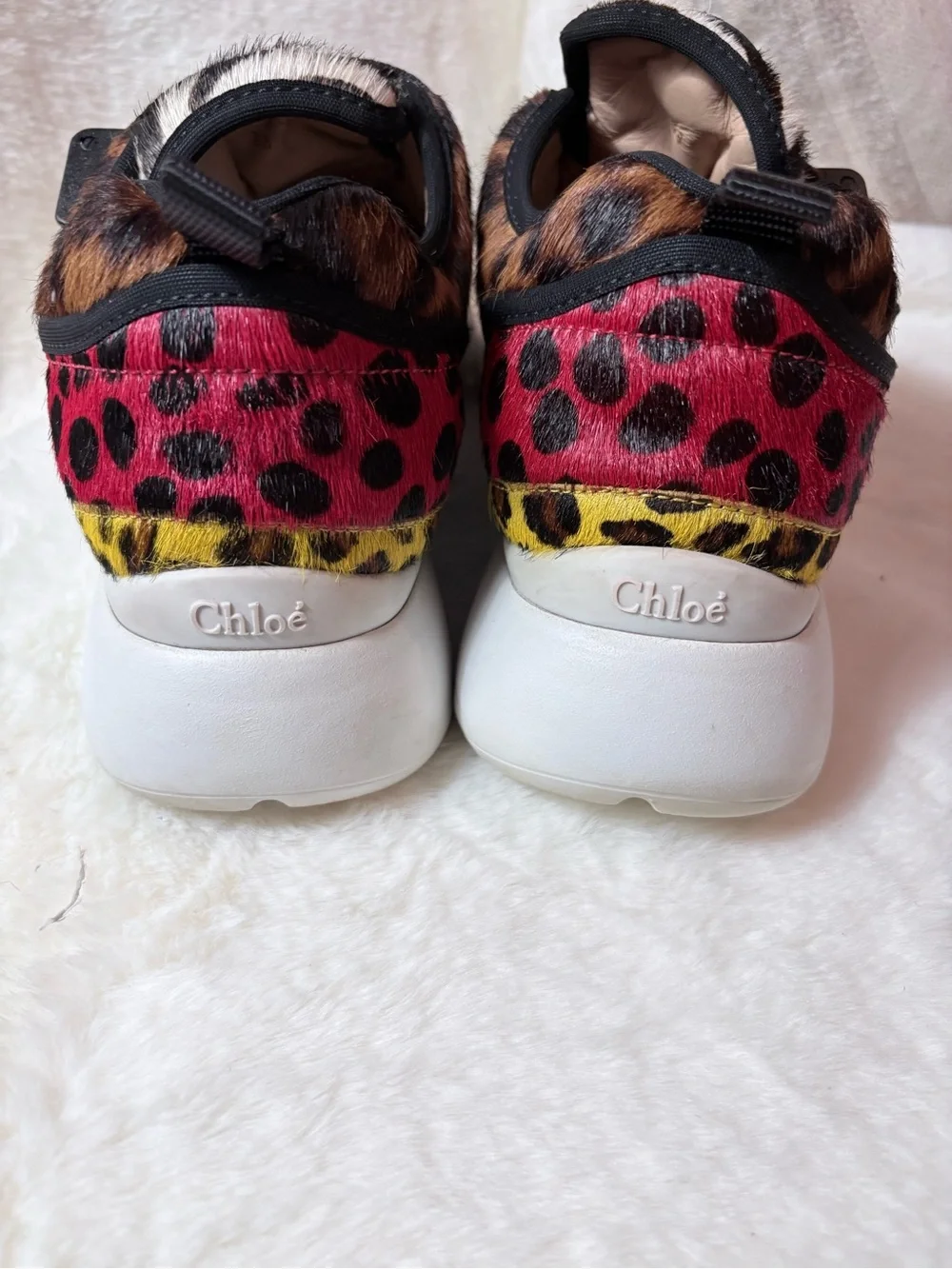 Chloe make statement
